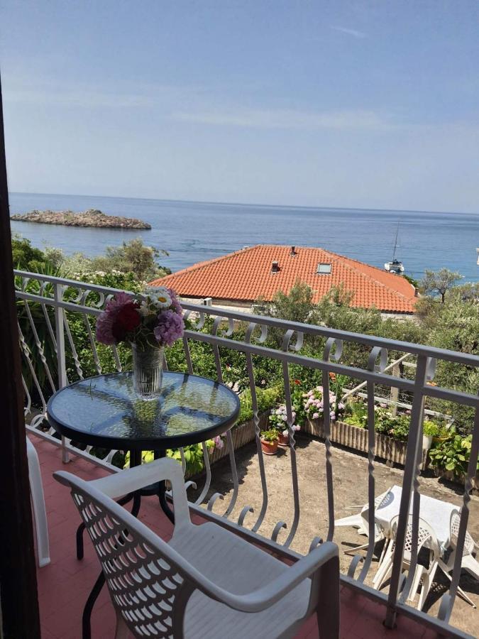 Apartments Andjus Sveti Stefan Exterior photo